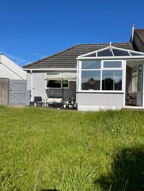 Devonshire Bungalow - Close To The Coast & Lakes. Villa Cleator Bagian luar foto